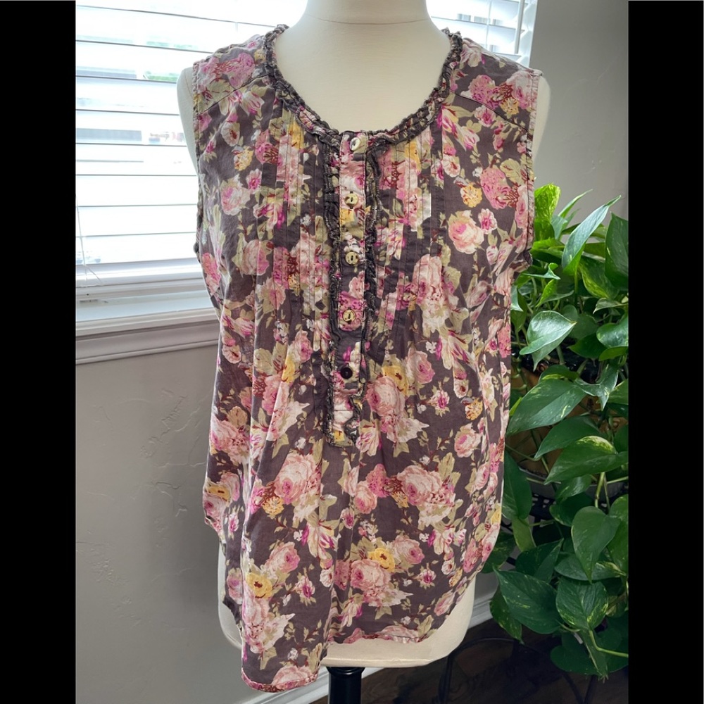 Dress Barn Sleeveless Blouse